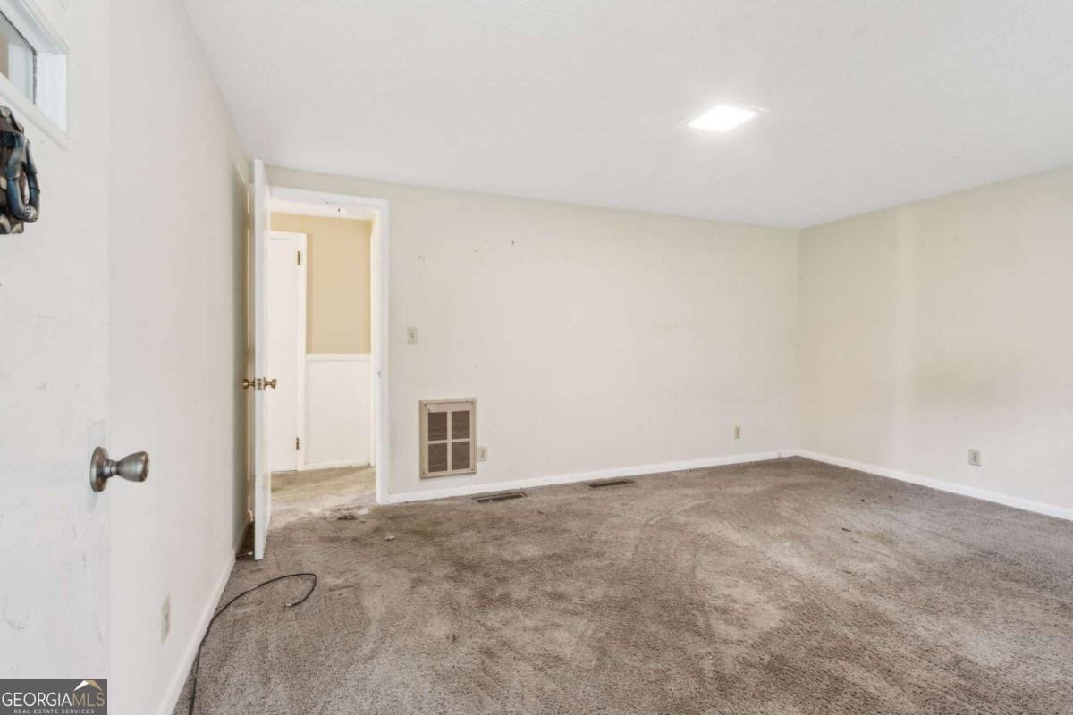81 Russell Road Lawrenceville - 4