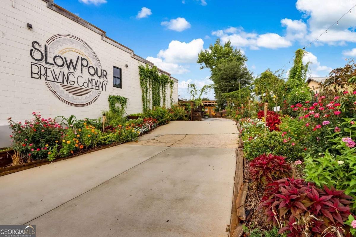 81 Russell Road Lawrenceville - 44