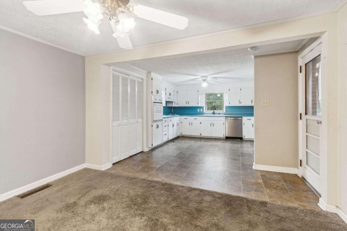 81 Russell Road Lawrenceville - 8