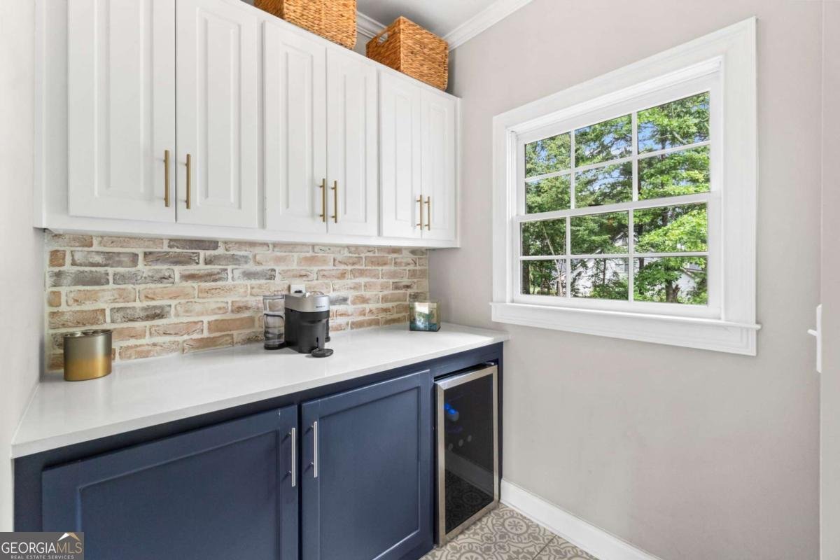 5585 LAKESHORE Road Buford - 14
