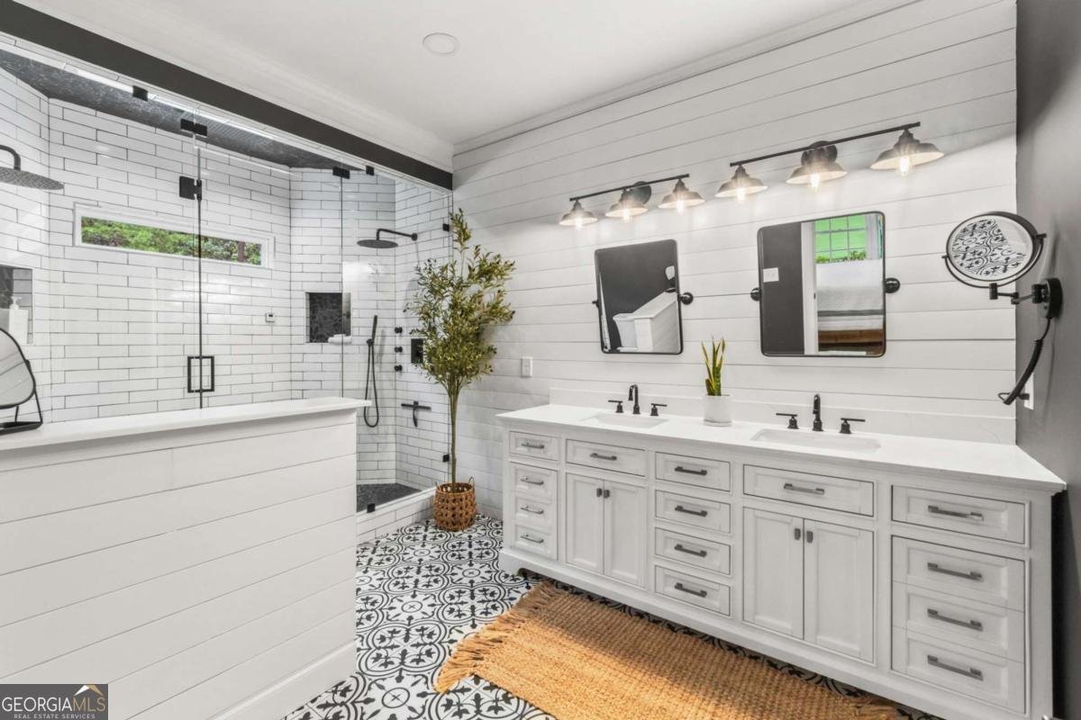 5585 LAKESHORE Road Buford - 16