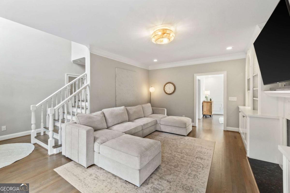 5585 LAKESHORE Road Buford - 4