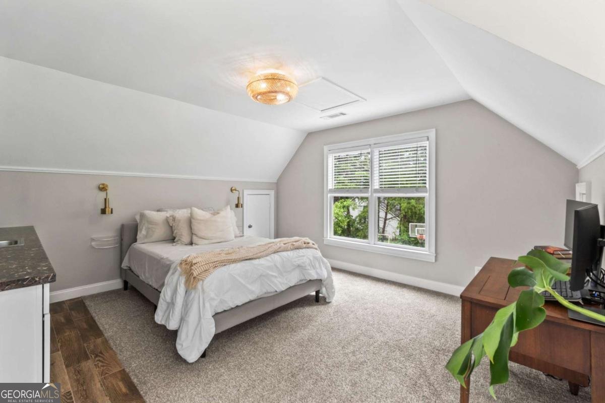 5585 LAKESHORE Road Buford - 44