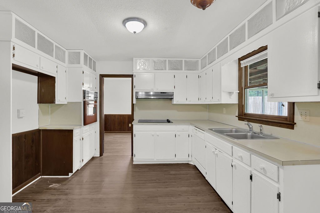 195 King Arthur Drive Lawrenceville - 16