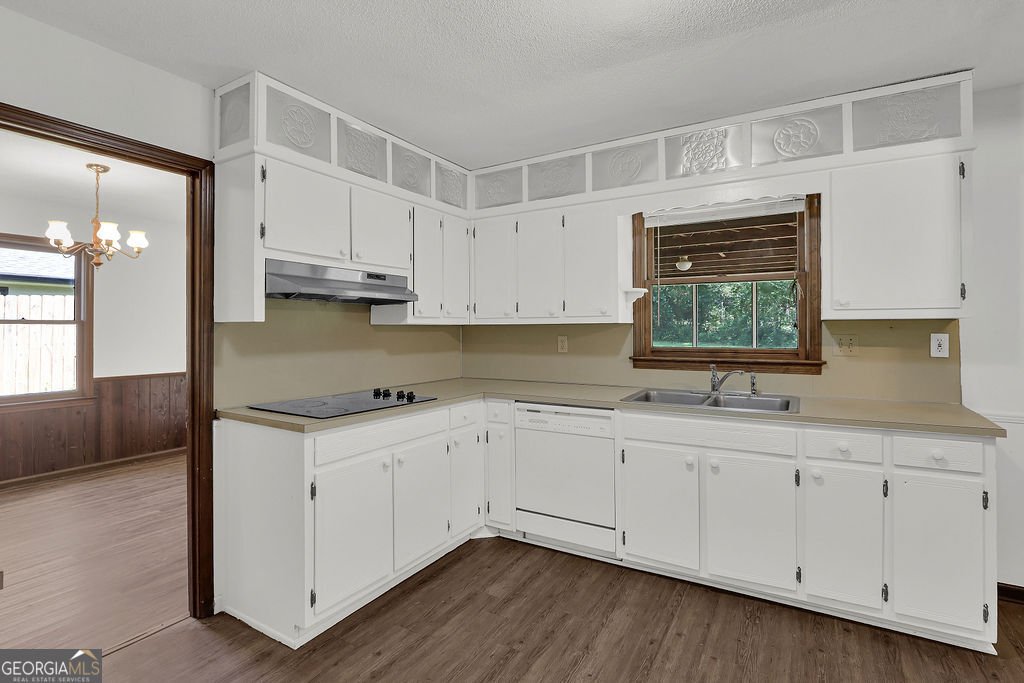 195 King Arthur Drive Lawrenceville - 17