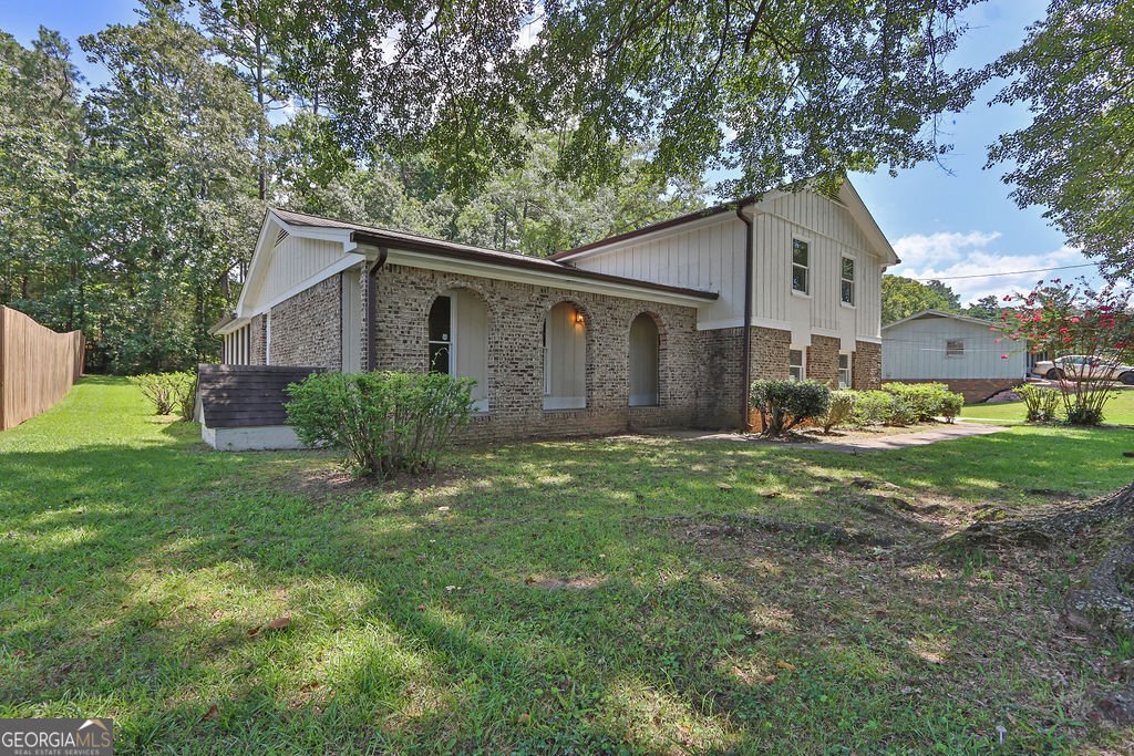 195 King Arthur Drive Lawrenceville - 2