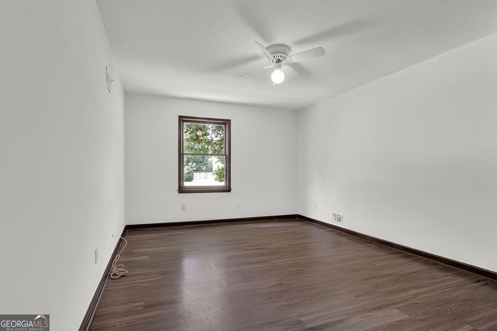 195 King Arthur Drive Lawrenceville - 21