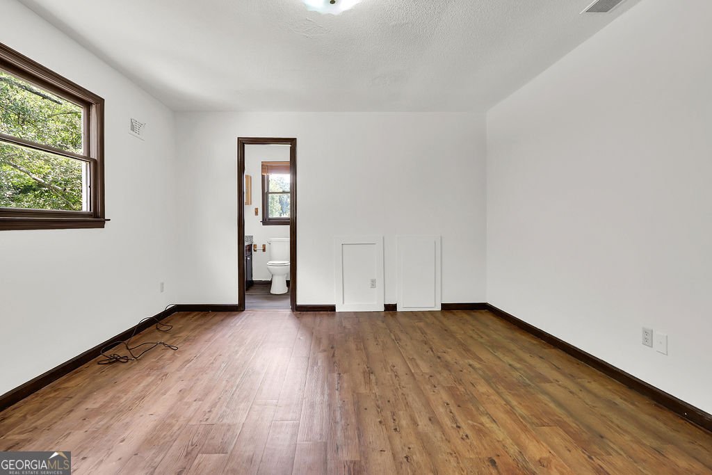 195 King Arthur Drive Lawrenceville - 25