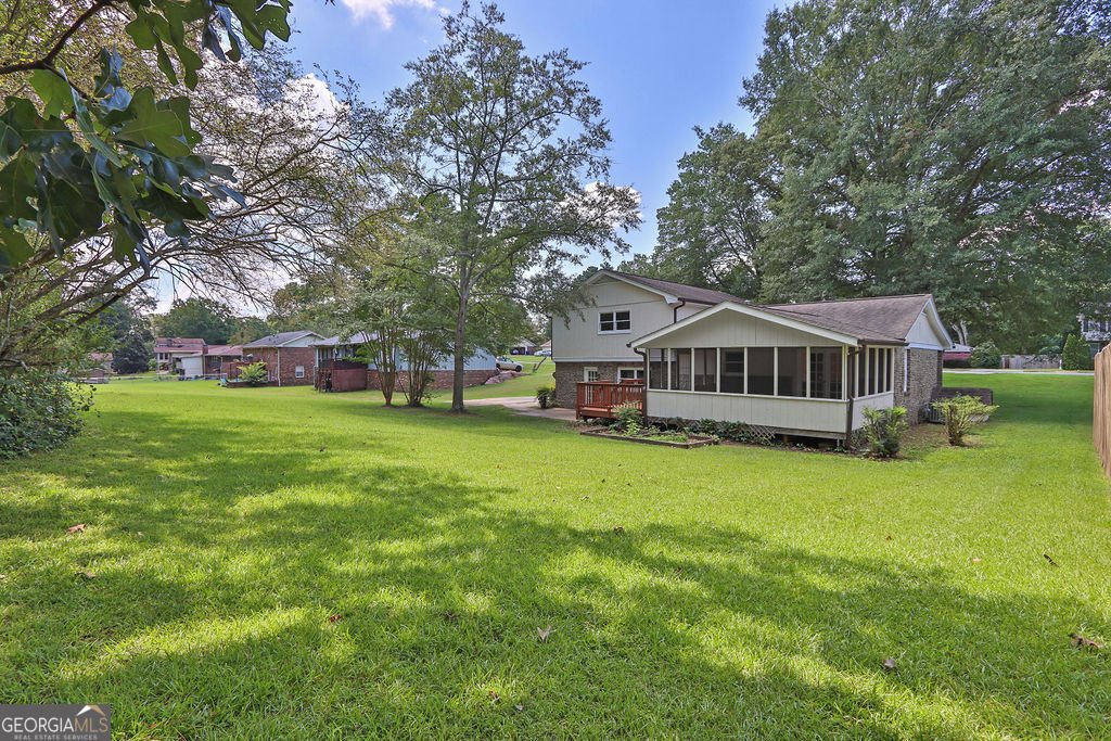 195 King Arthur Drive Lawrenceville - 32