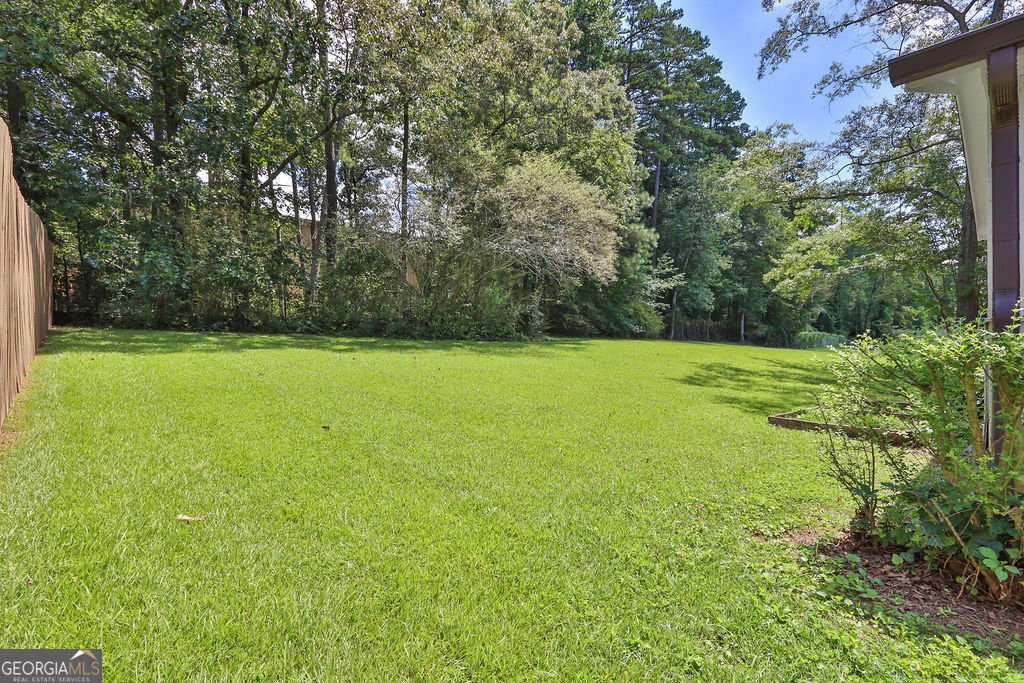 195 King Arthur Drive Lawrenceville - 33
