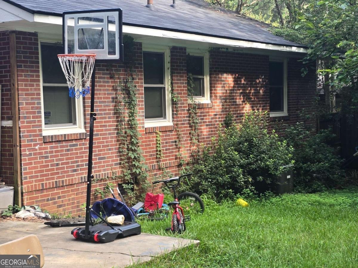 261 Robert E Lee Drive Columbus - 39