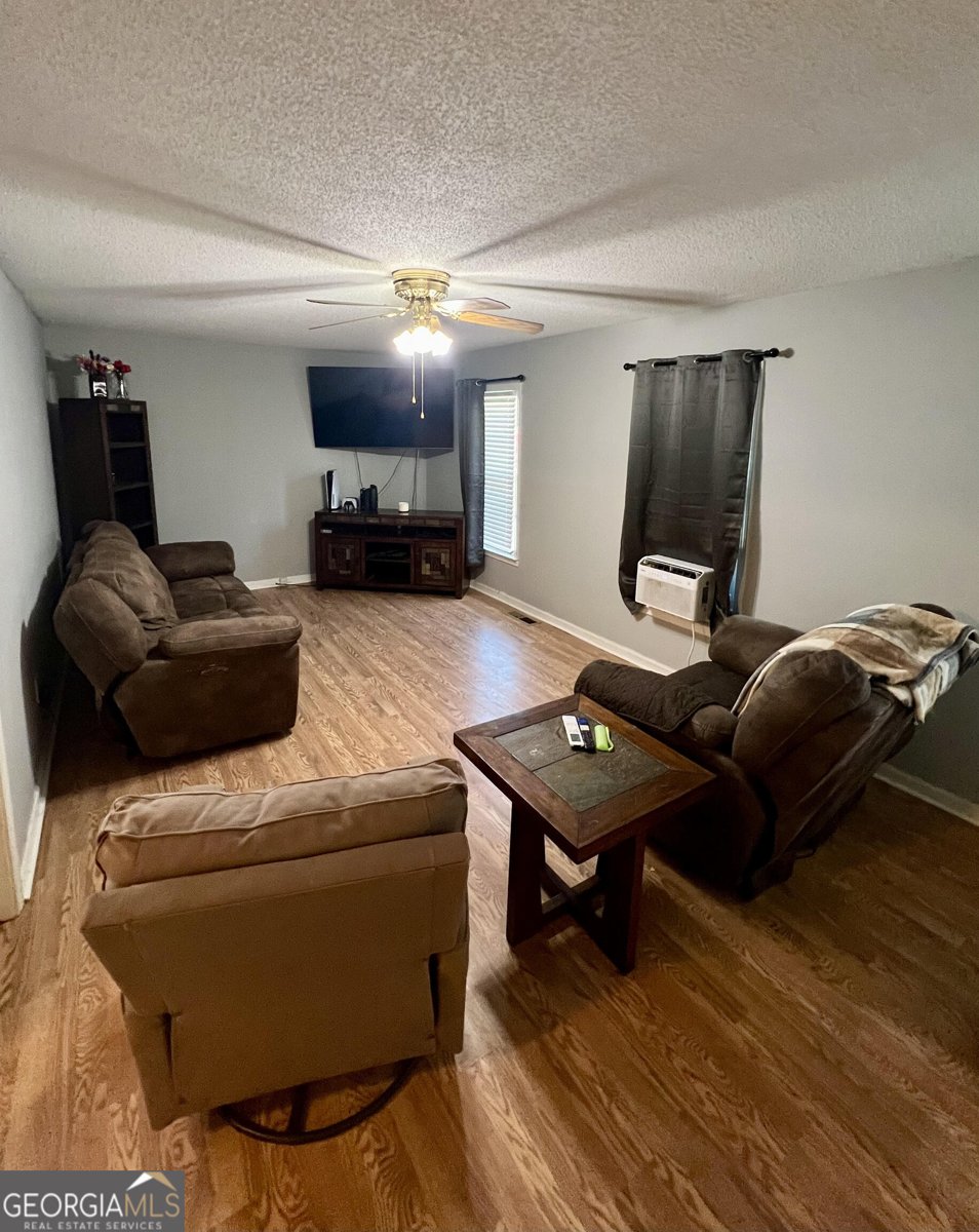1866 Shady Grove Road Carrollton - 3