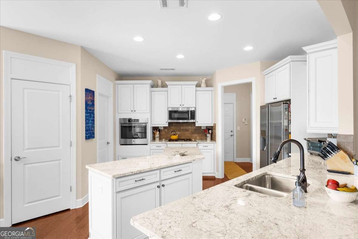 3709 Maple Shade Drive Gainesville - 18