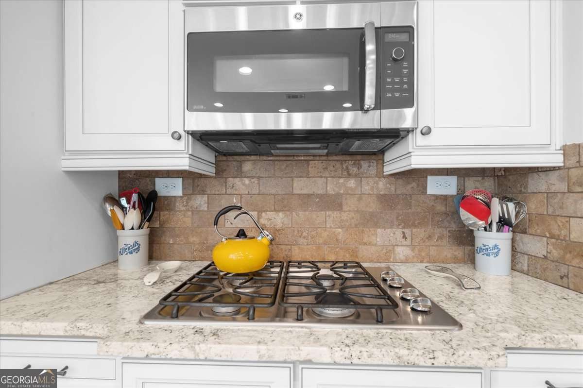 3709 Maple Shade Drive Gainesville - 23