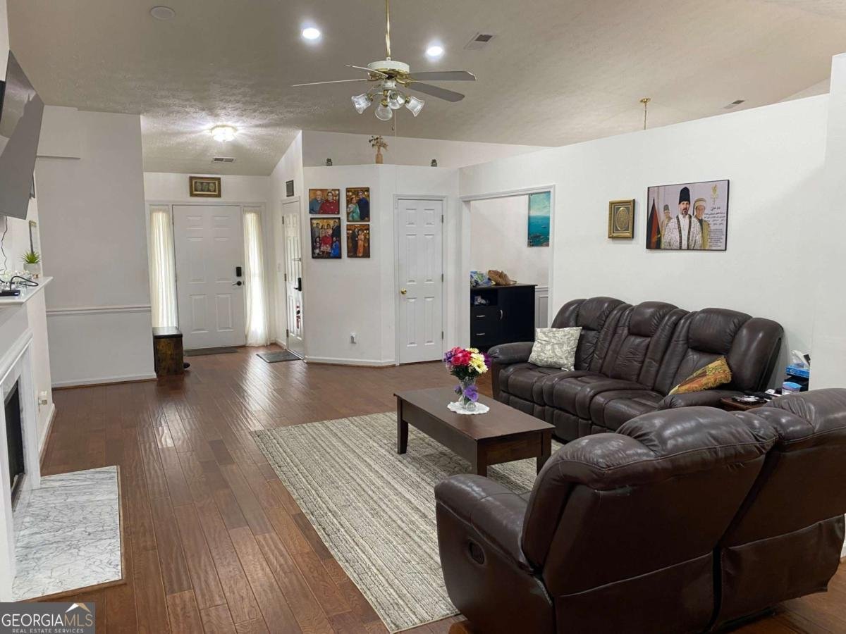 2840 GENERAL LEE Way Buford - 15