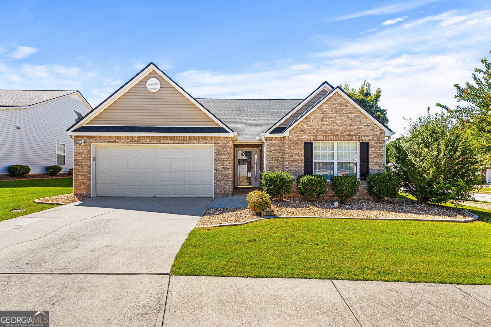 815 Village Place Loganville - 1