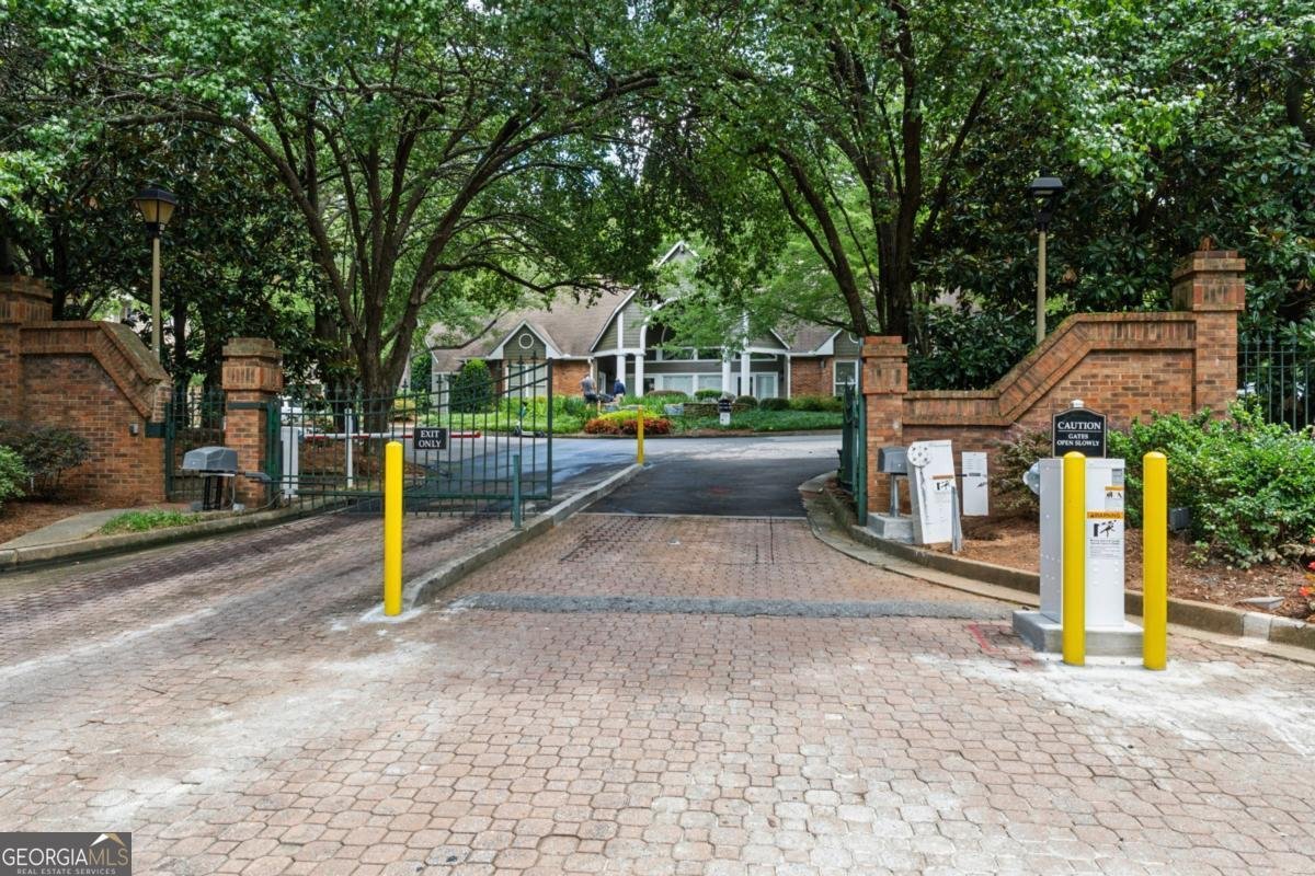 1037 Mcgill Park Avenue Atlanta - 25