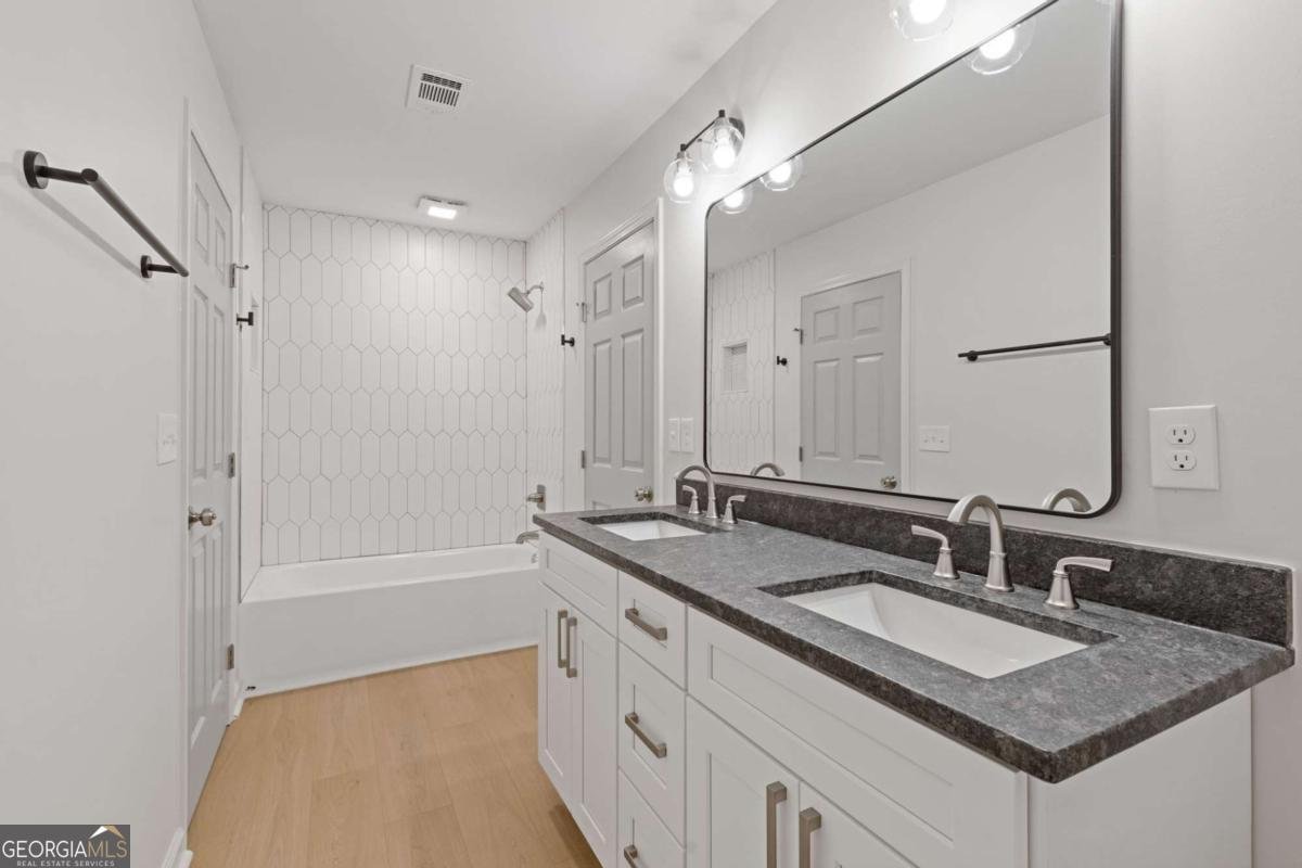 370 Stonebridge Trail Roswell - 32
