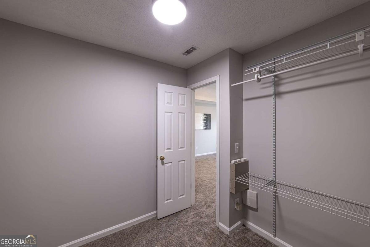 4378 Lodgeview Place Douglasville - 1