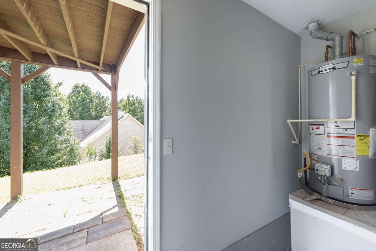 4378 Lodgeview Place Douglasville - 25