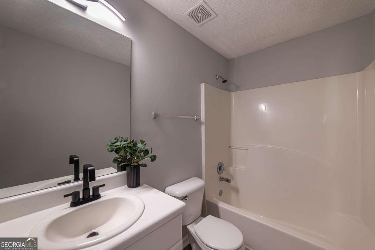 4378 Lodgeview Place Douglasville - 8