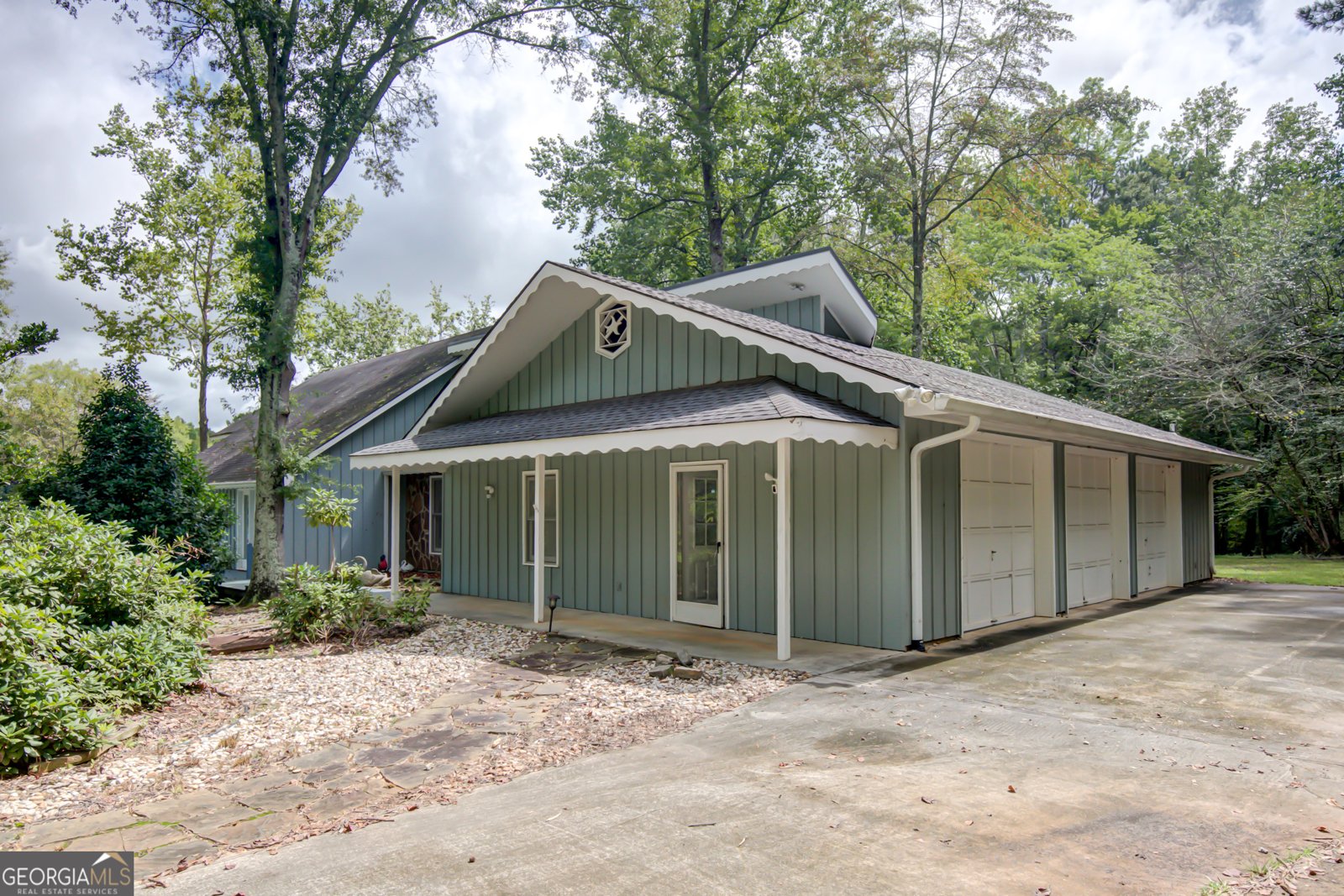 215 Wessmanor Drive Bowdon - 37