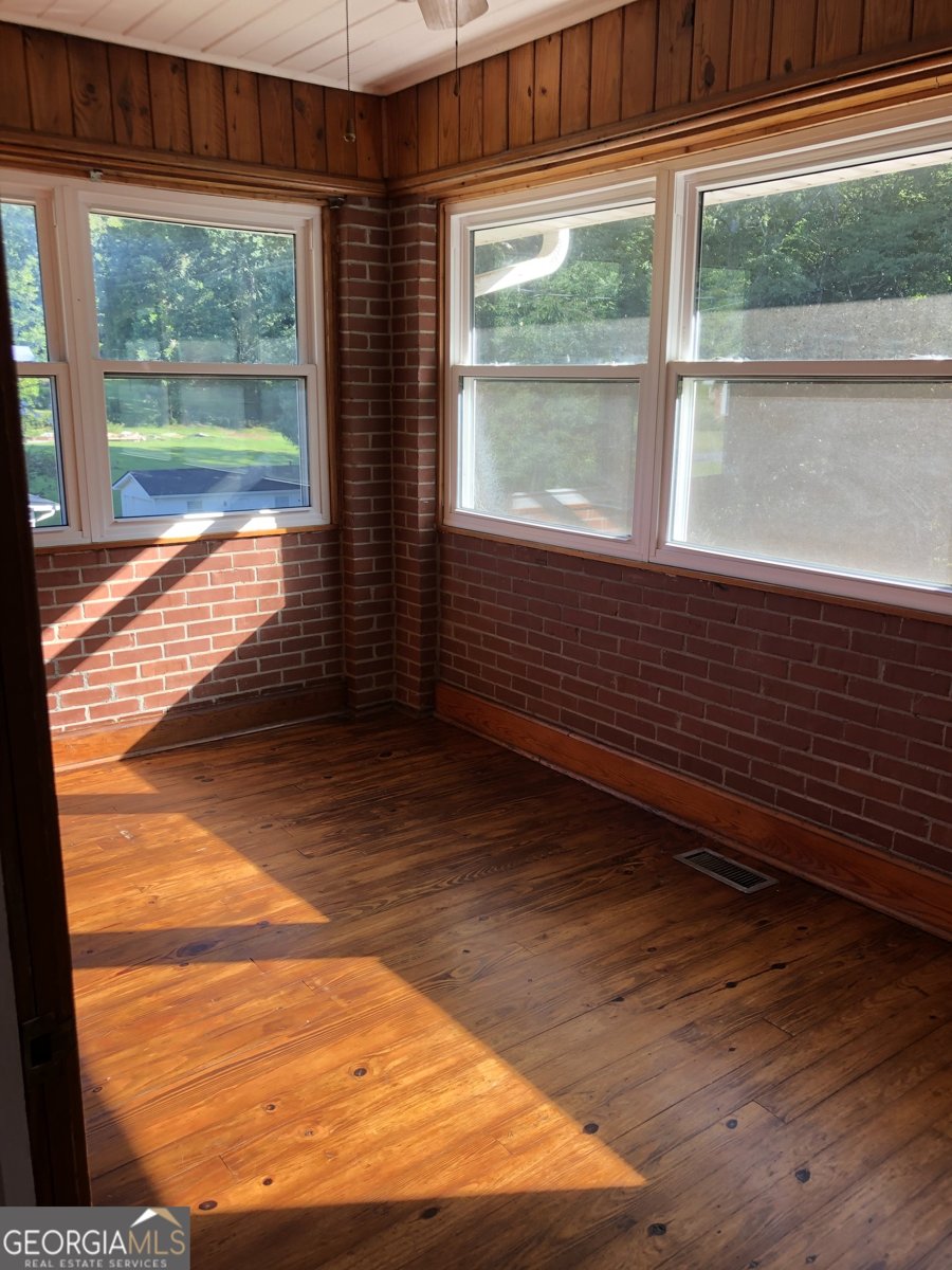 6304 26th Avenue Valley - 16