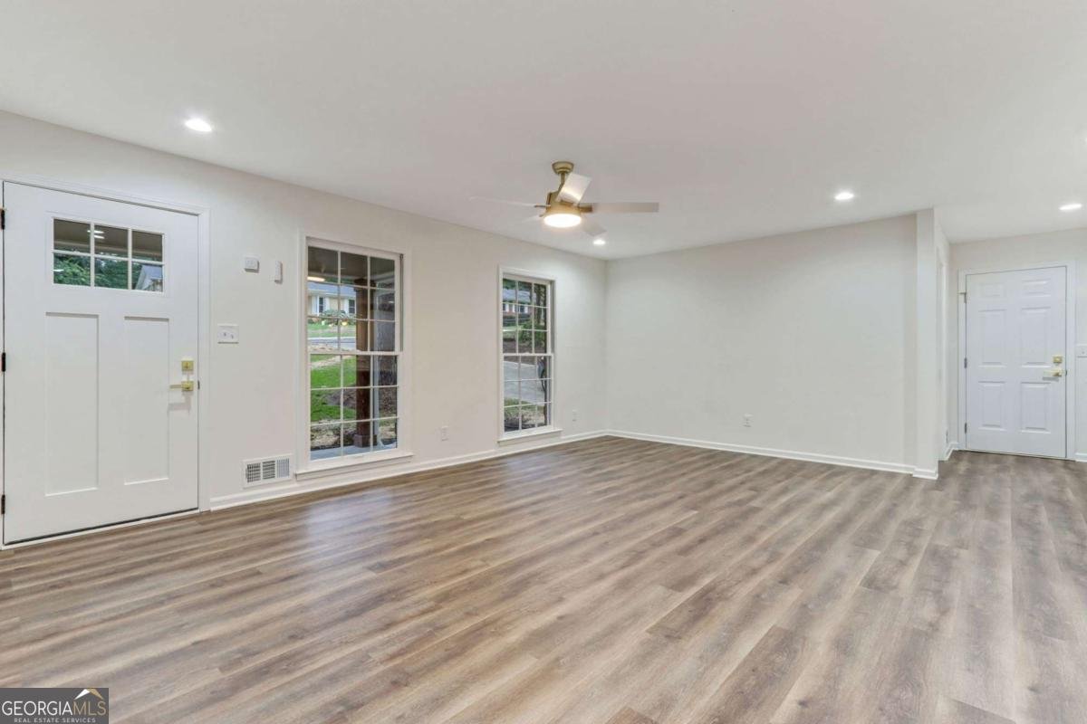 6477 Joanna Street Lithia Springs - 9