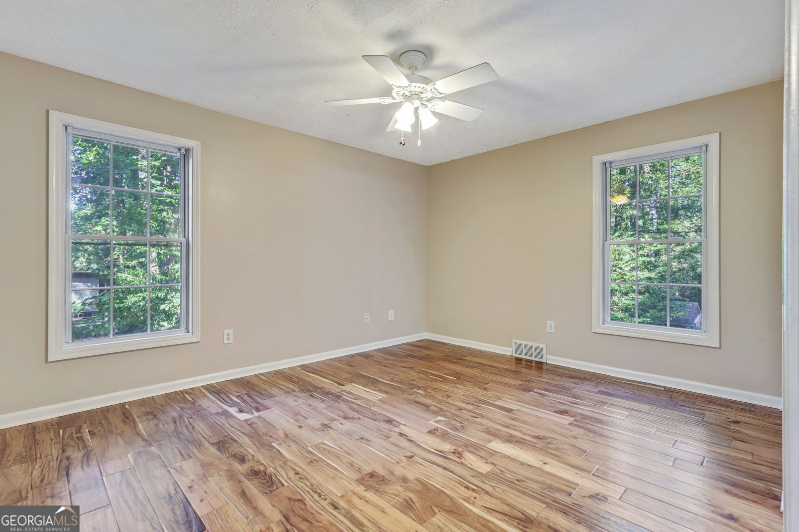 1111 Washington Avenue Woodstock - 12