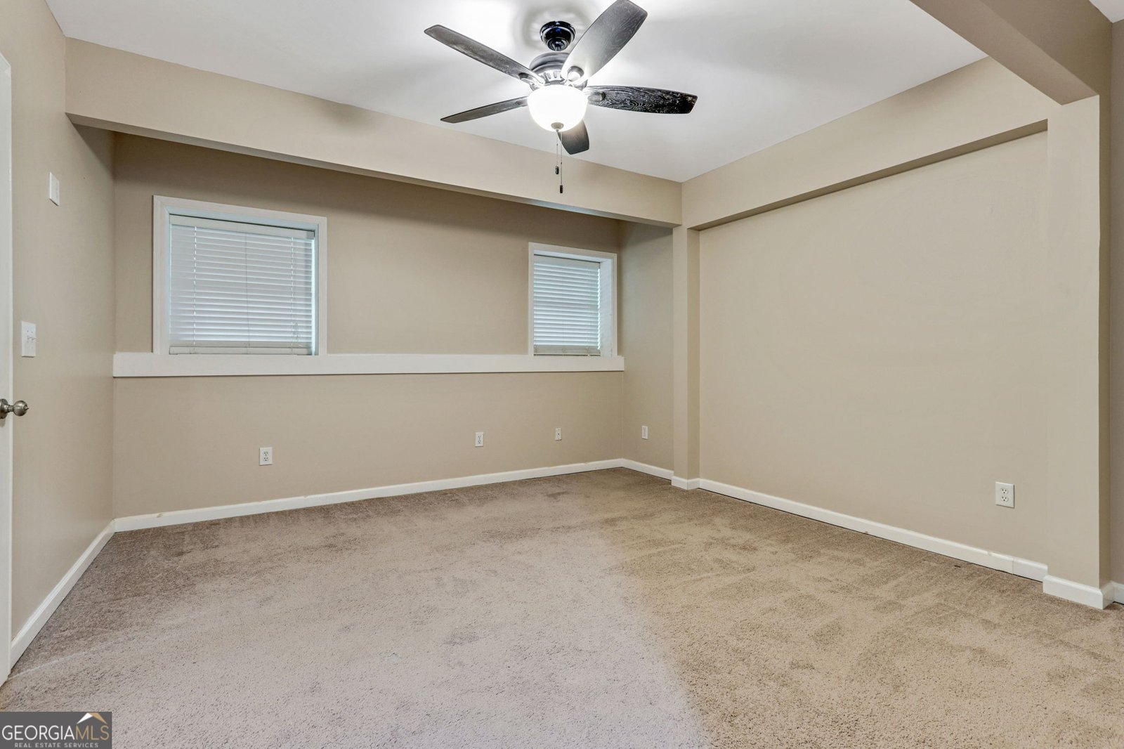 1111 Washington Avenue Woodstock - 16