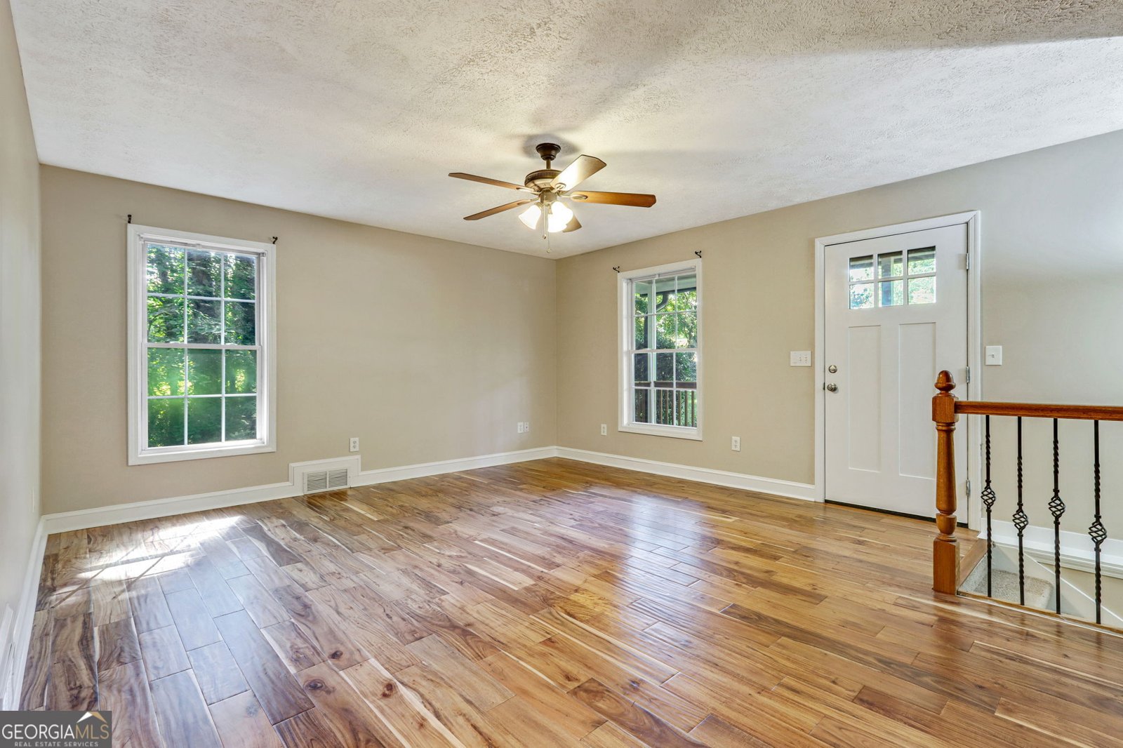 1111 Washington Avenue Woodstock - 3