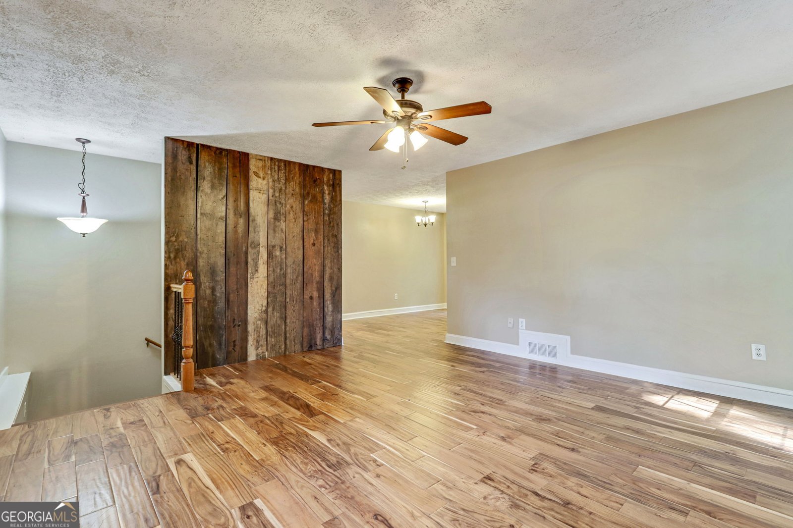 1111 Washington Avenue Woodstock - 4