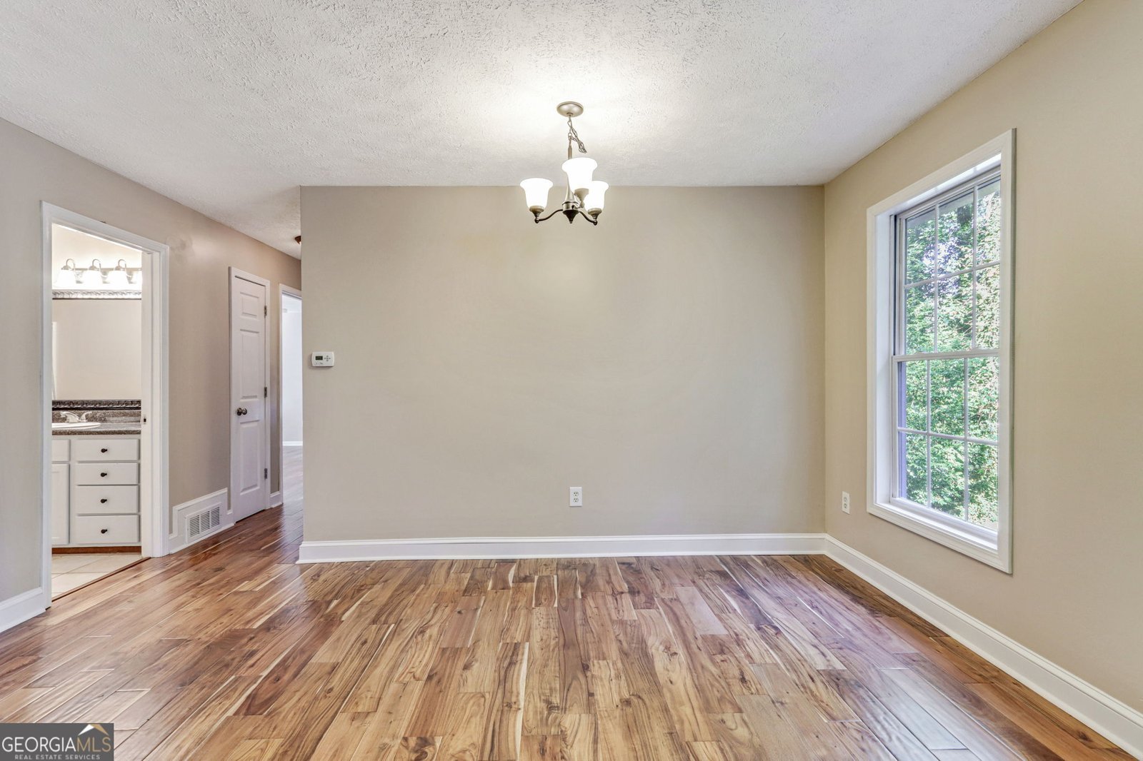 1111 Washington Avenue Woodstock - 7