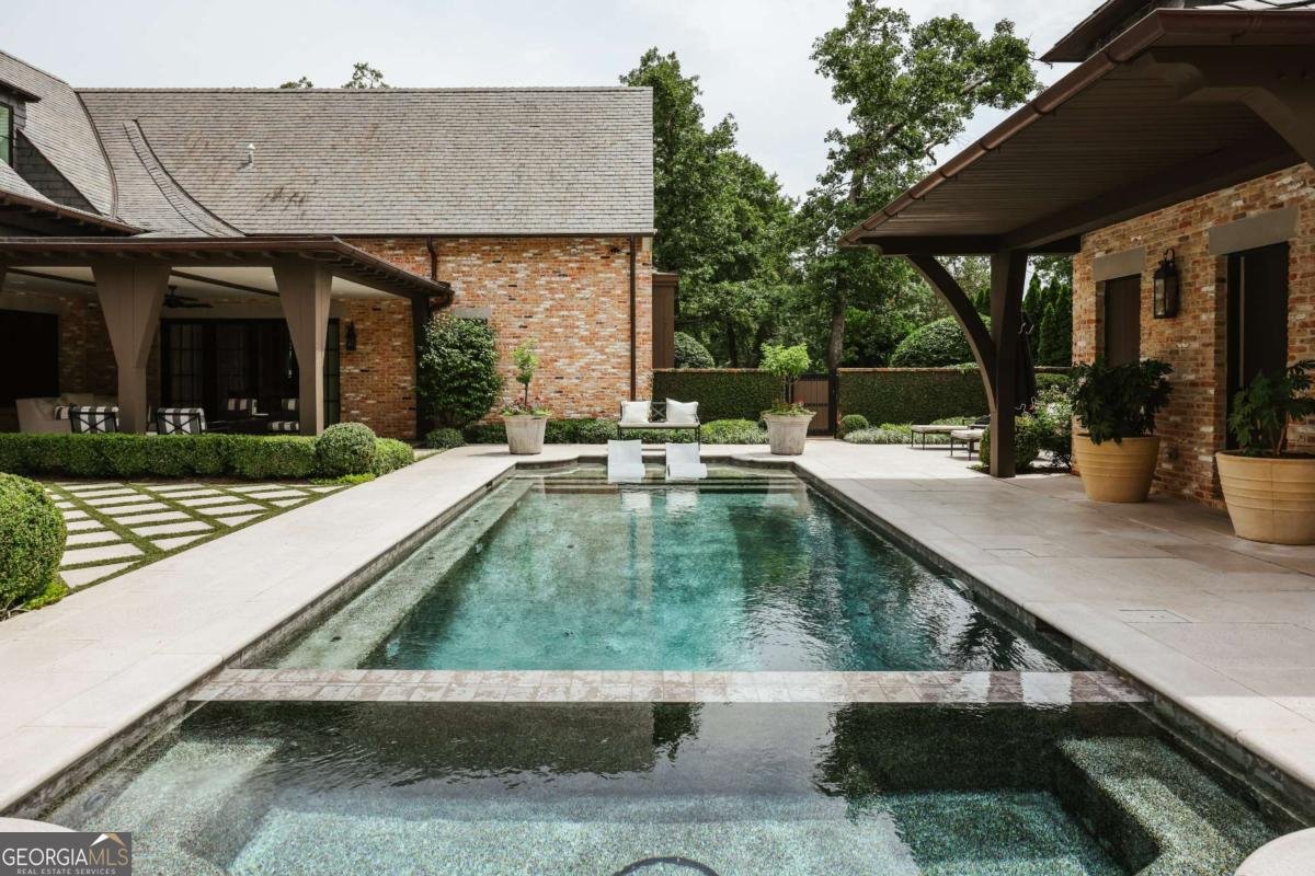1070 Milledge Avenue Athens - 43