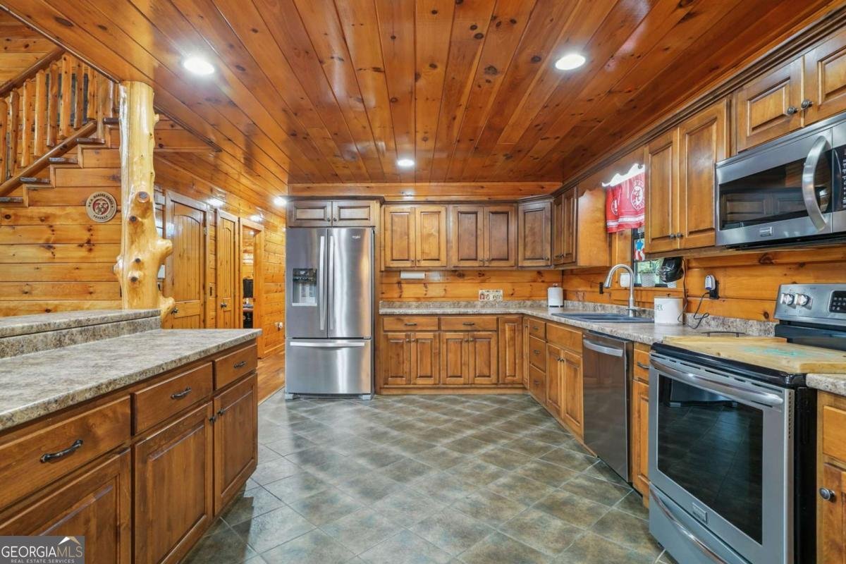 749 Old Federal Road Chatsworth - 8