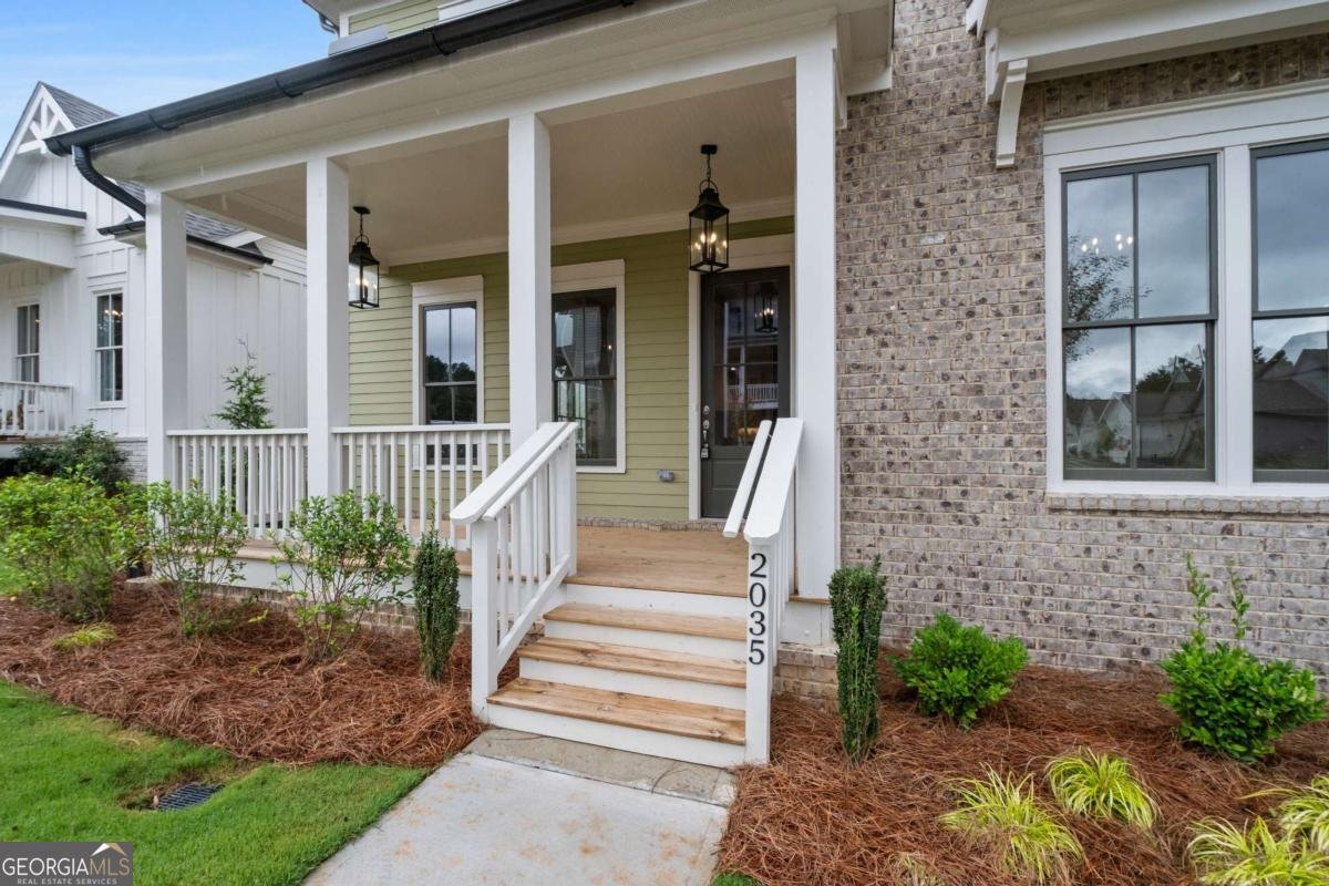 2035 Village Walk Milton - 5