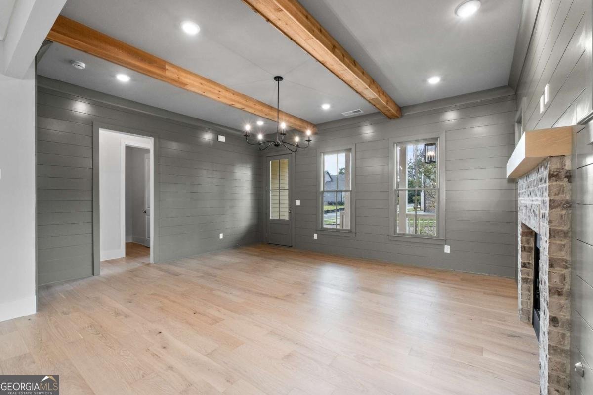 2035 Village Walk Milton - 9