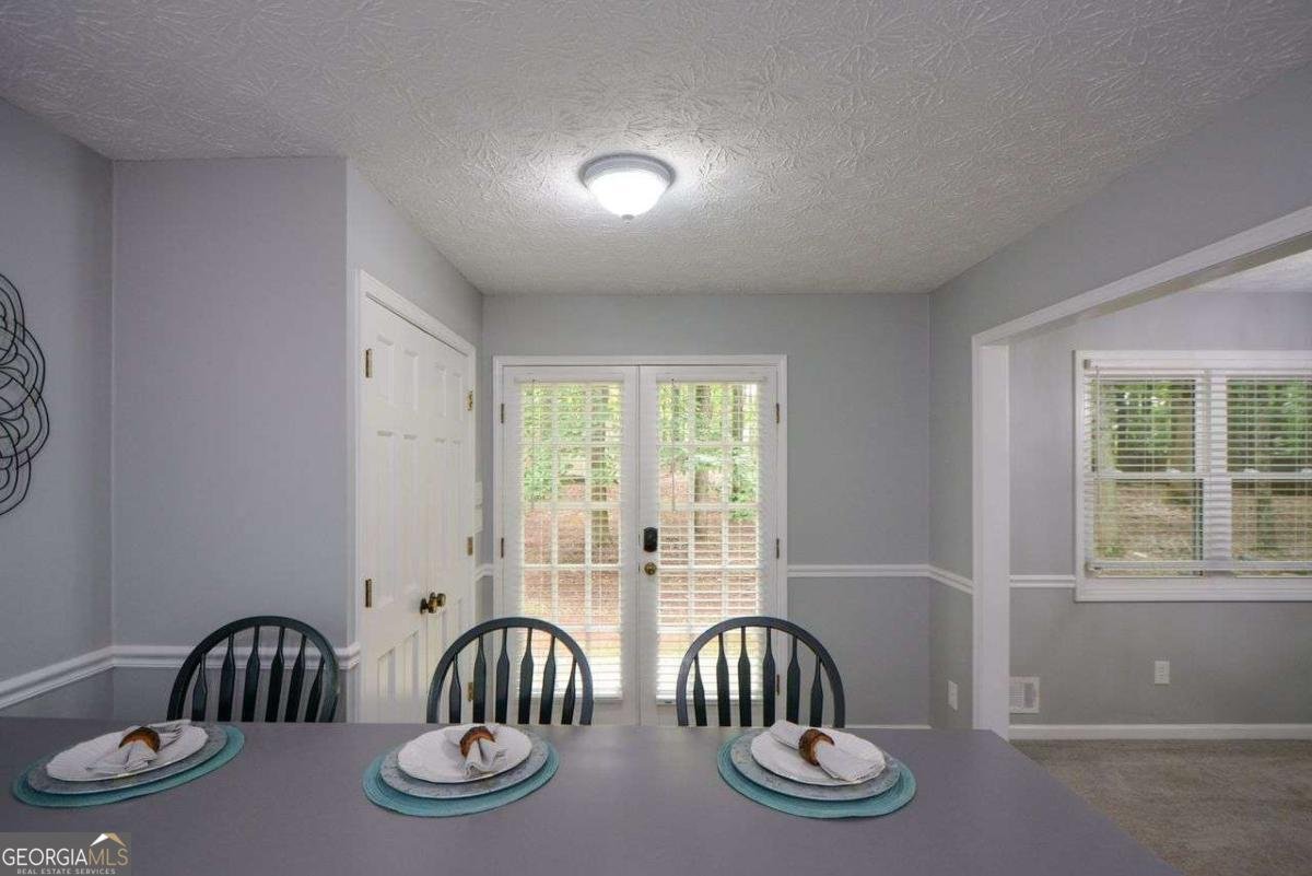 400 BENJAMIN Circle Fayetteville - 24