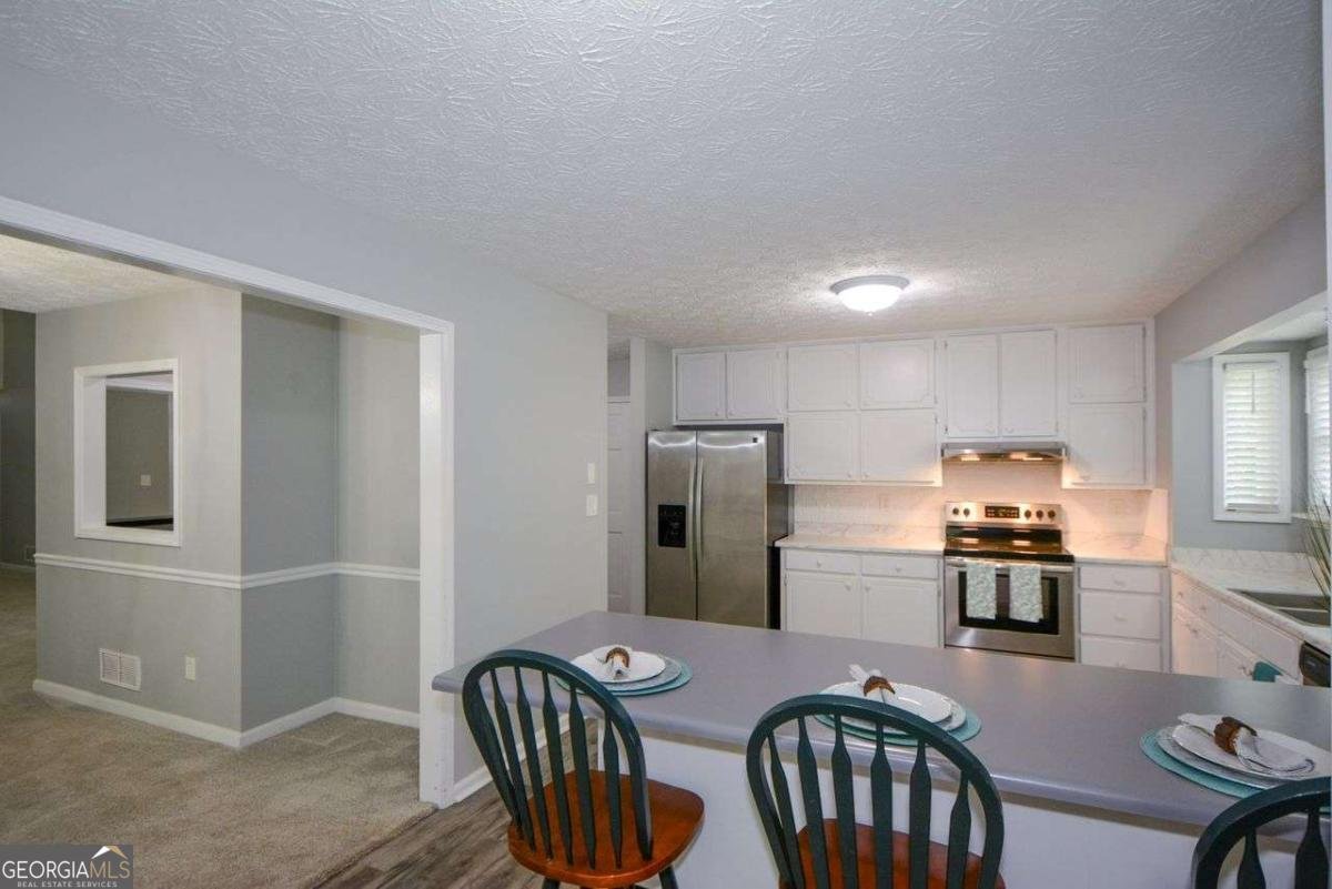 400 BENJAMIN Circle Fayetteville - 25