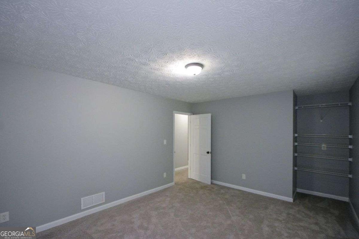 400 BENJAMIN Circle Fayetteville - 35