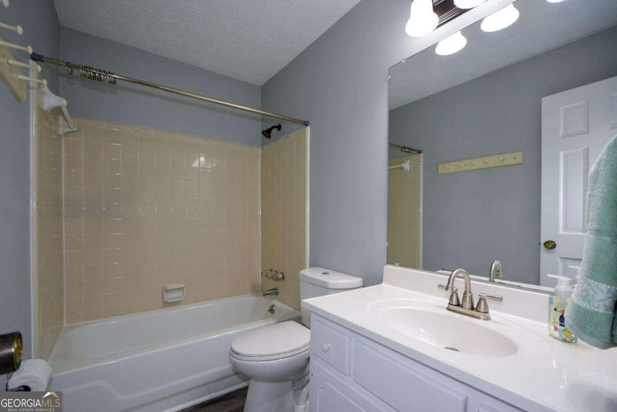 400 BENJAMIN Circle Fayetteville - 38