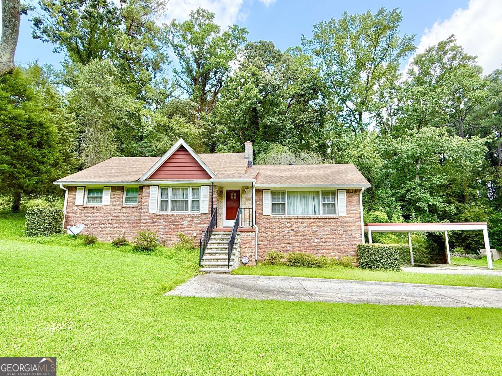 2177 Connally Drive East Point - 1