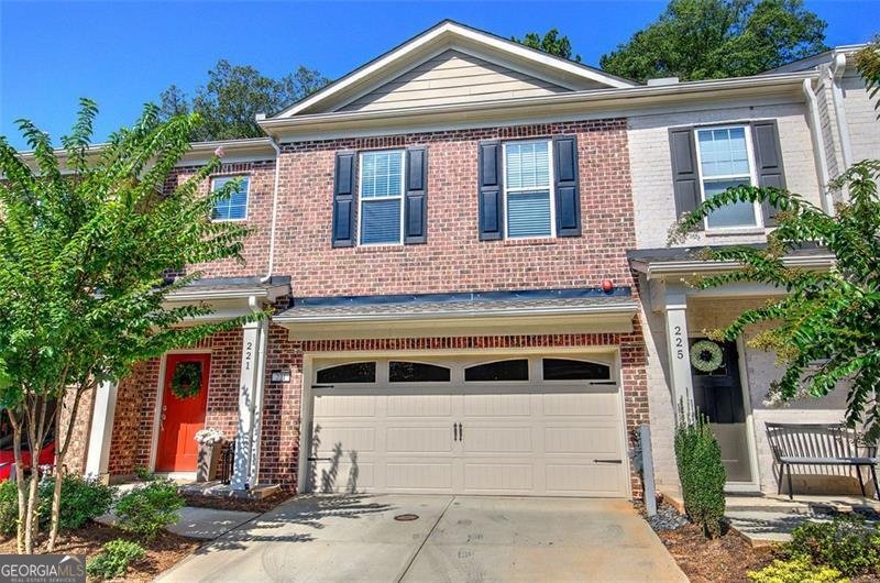 221 HOLDEN Way Woodstock - 1