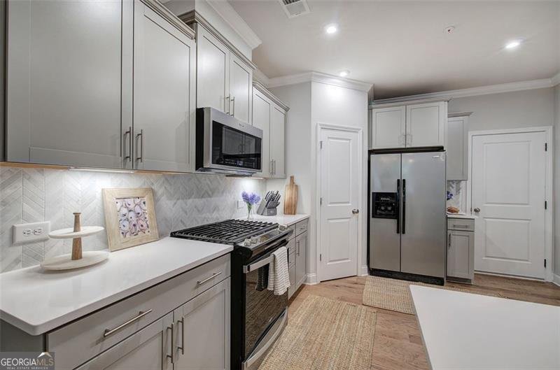 221 HOLDEN Way Woodstock - 10