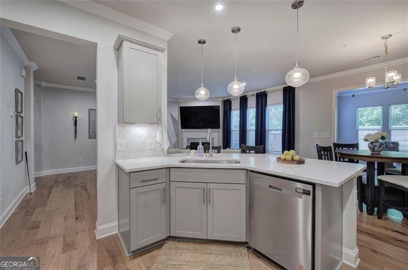 221 HOLDEN Way Woodstock - 14