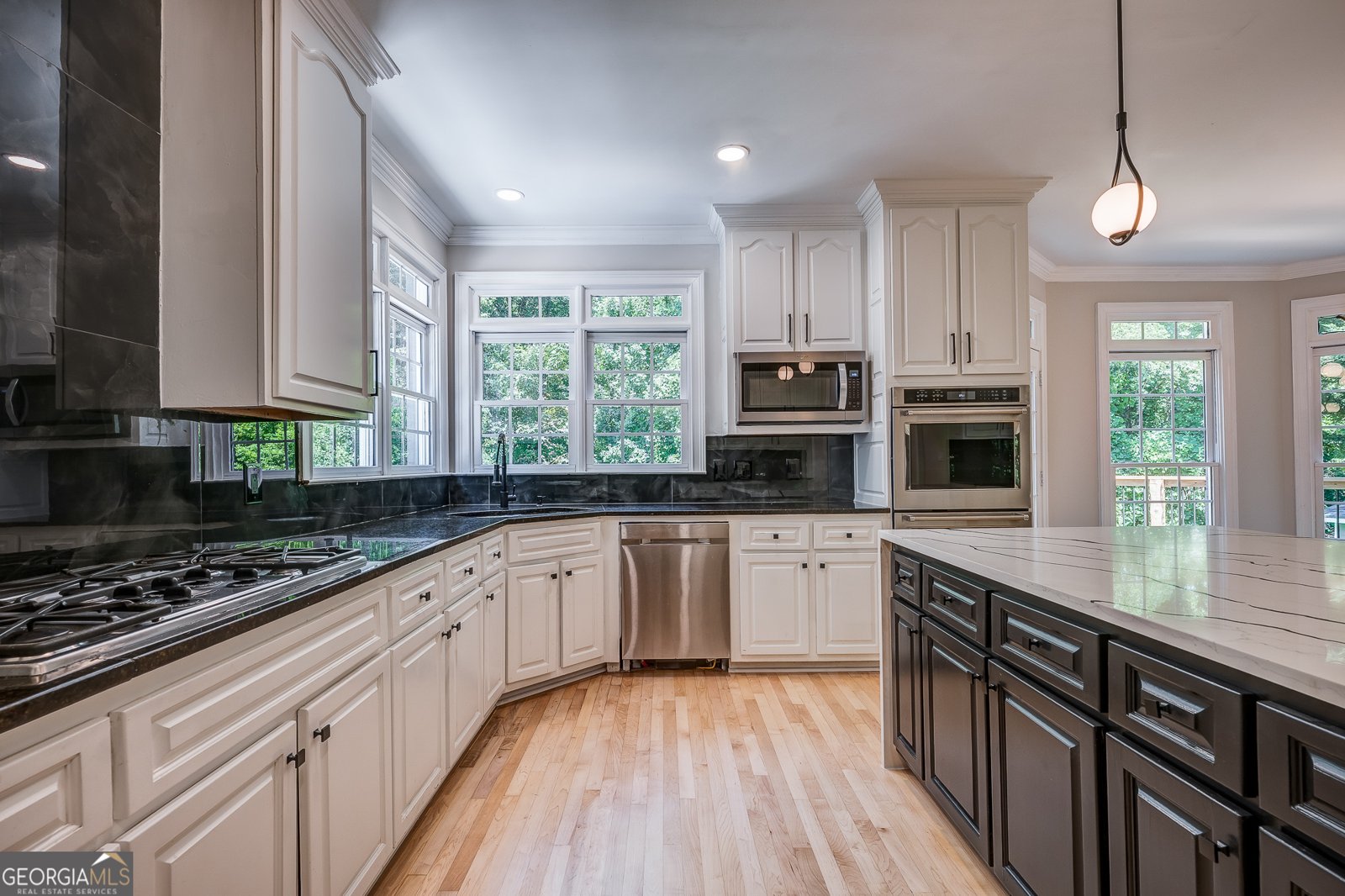 1076 Devine Circle Brookhaven - 31