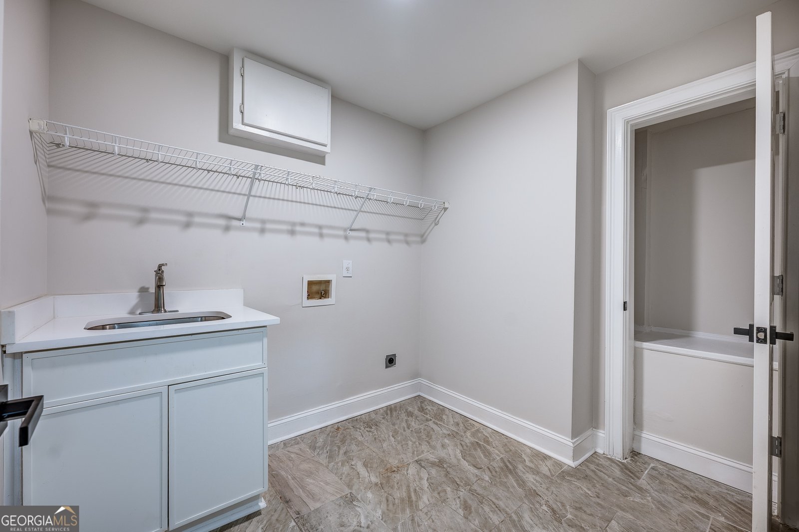 1076 Devine Circle Brookhaven - 40