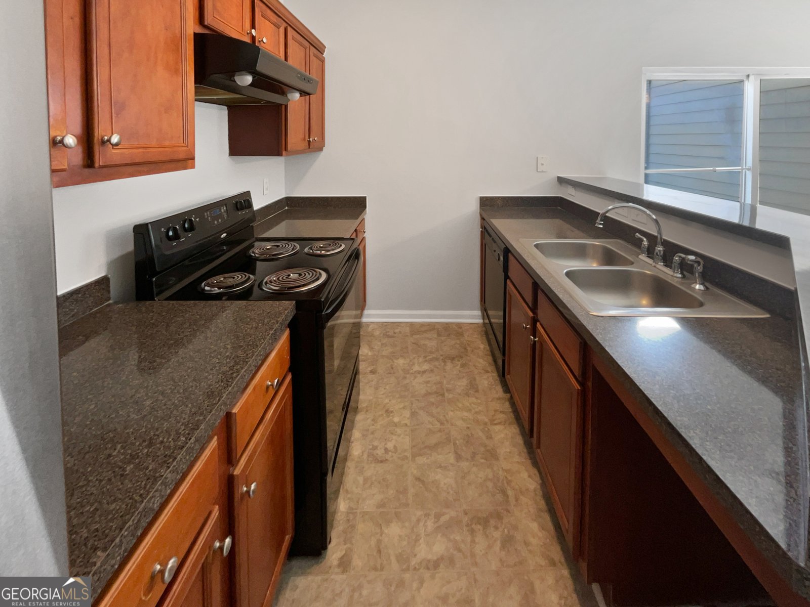 1826 Bayrose Circle East Point - 2