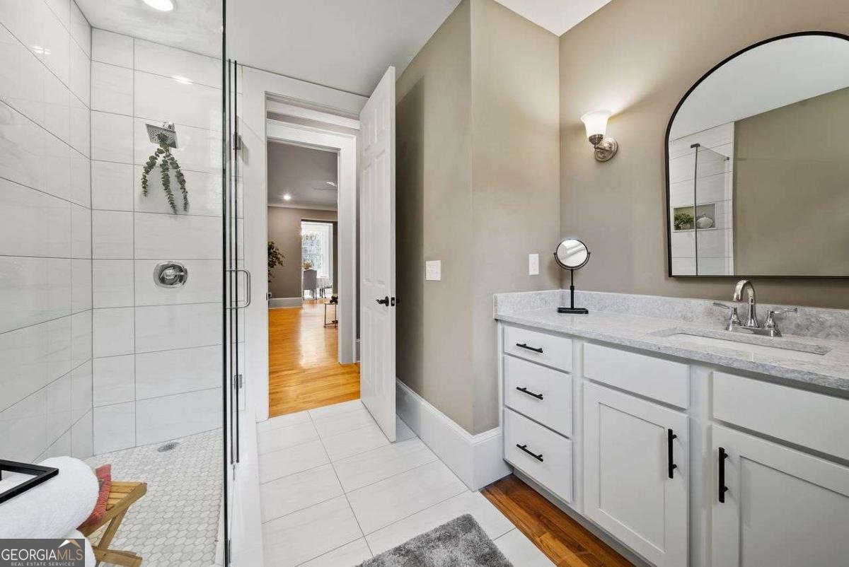 1206 Wesley Street Oxford - 29