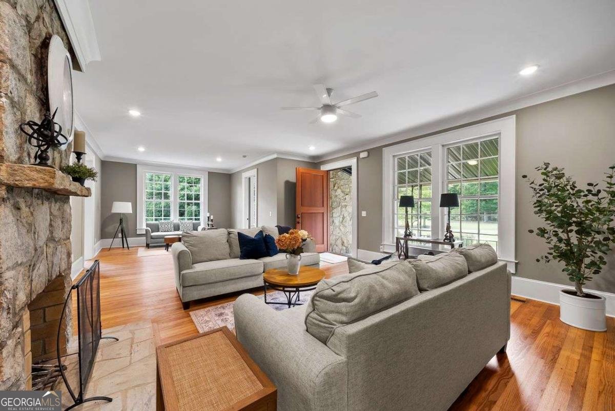 1206 Wesley Street Oxford - 6